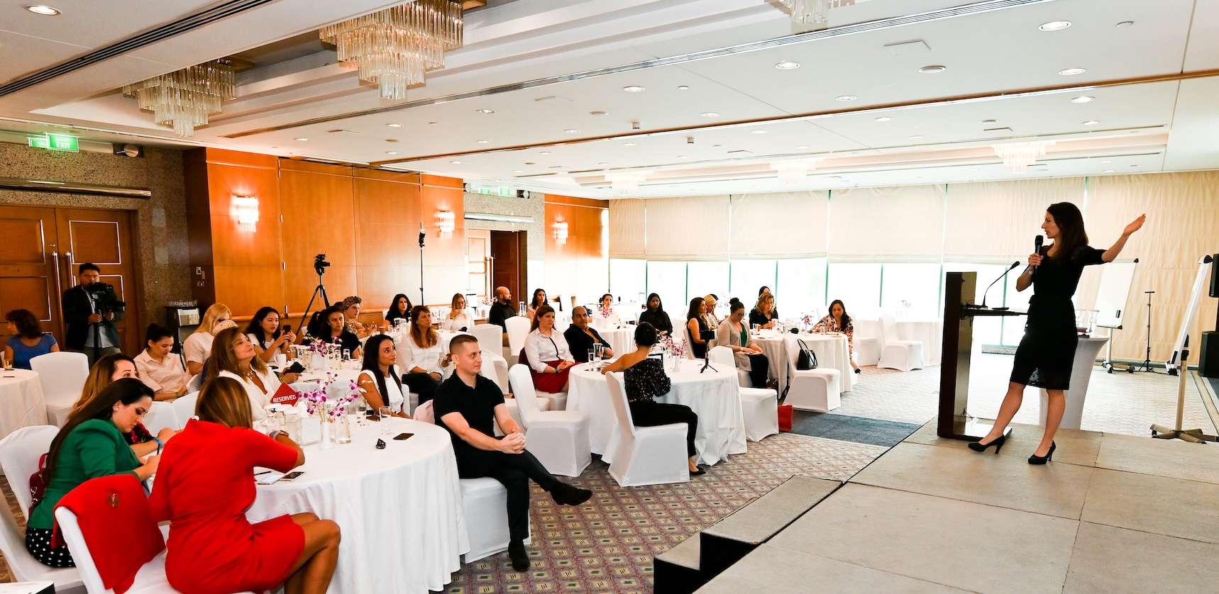 Sabrina Pils-Matiasek beim Vortrag